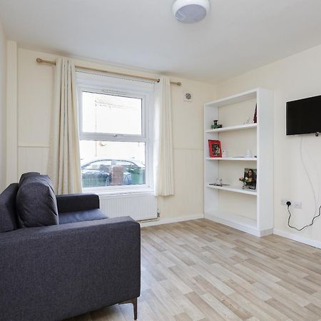 Blackberry - Stylish Self-Contained Flats In Soton City Centre Σαουθάμπτον Δωμάτιο φωτογραφία