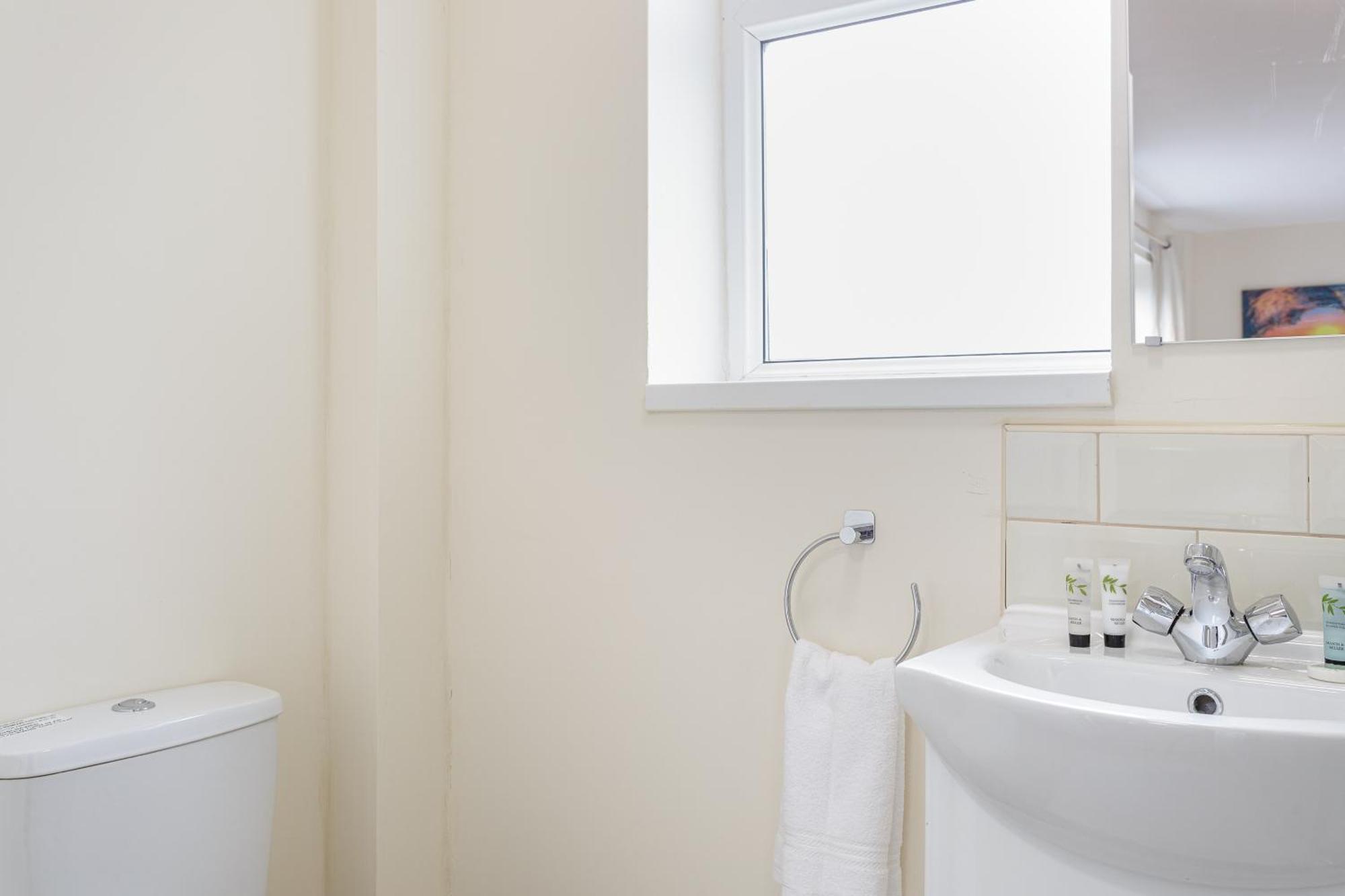 Blackberry - Stylish Self-Contained Flats In Soton City Centre Σαουθάμπτον Δωμάτιο φωτογραφία