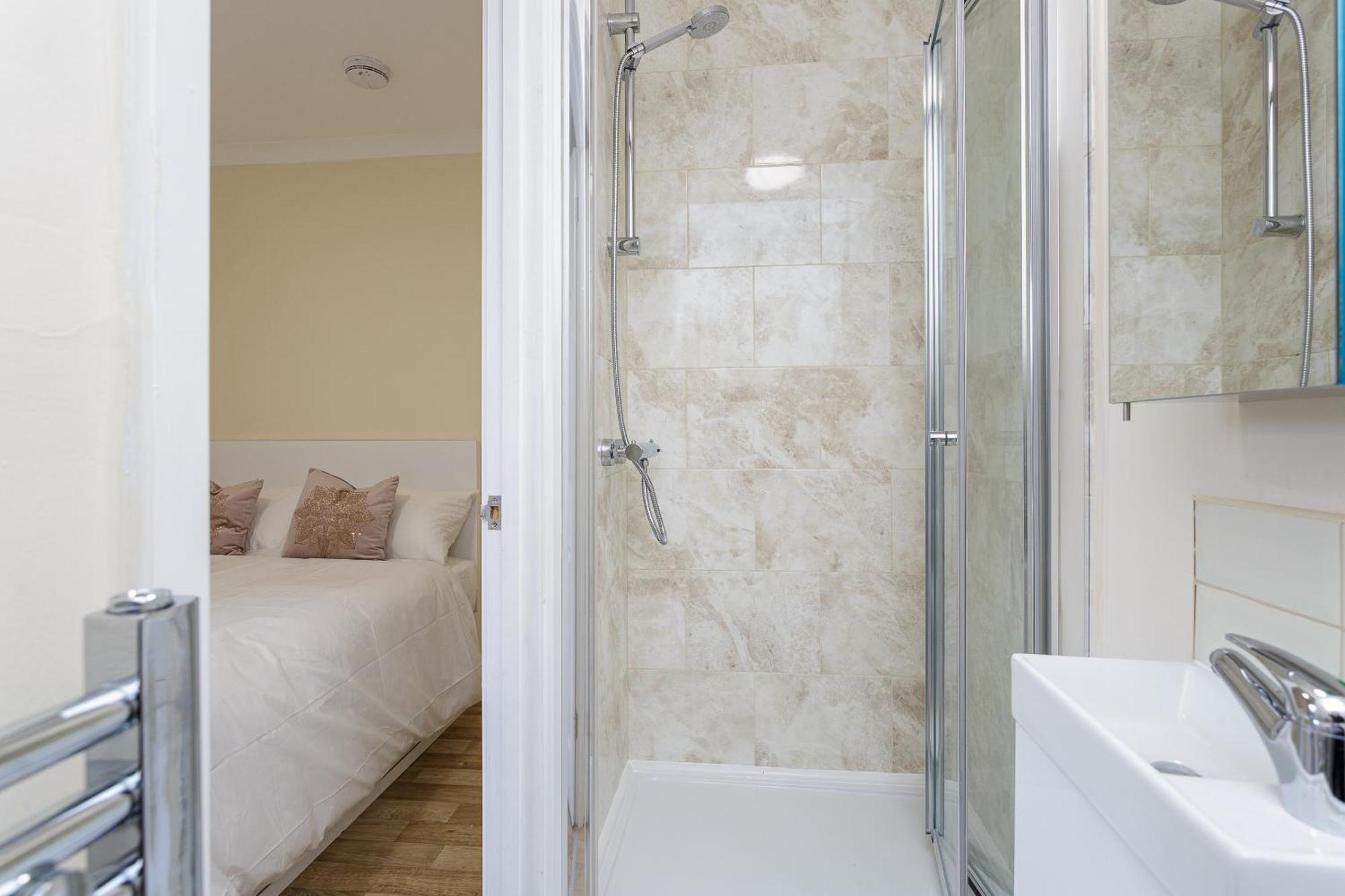 Blackberry - Stylish Self-Contained Flats In Soton City Centre Σαουθάμπτον Δωμάτιο φωτογραφία